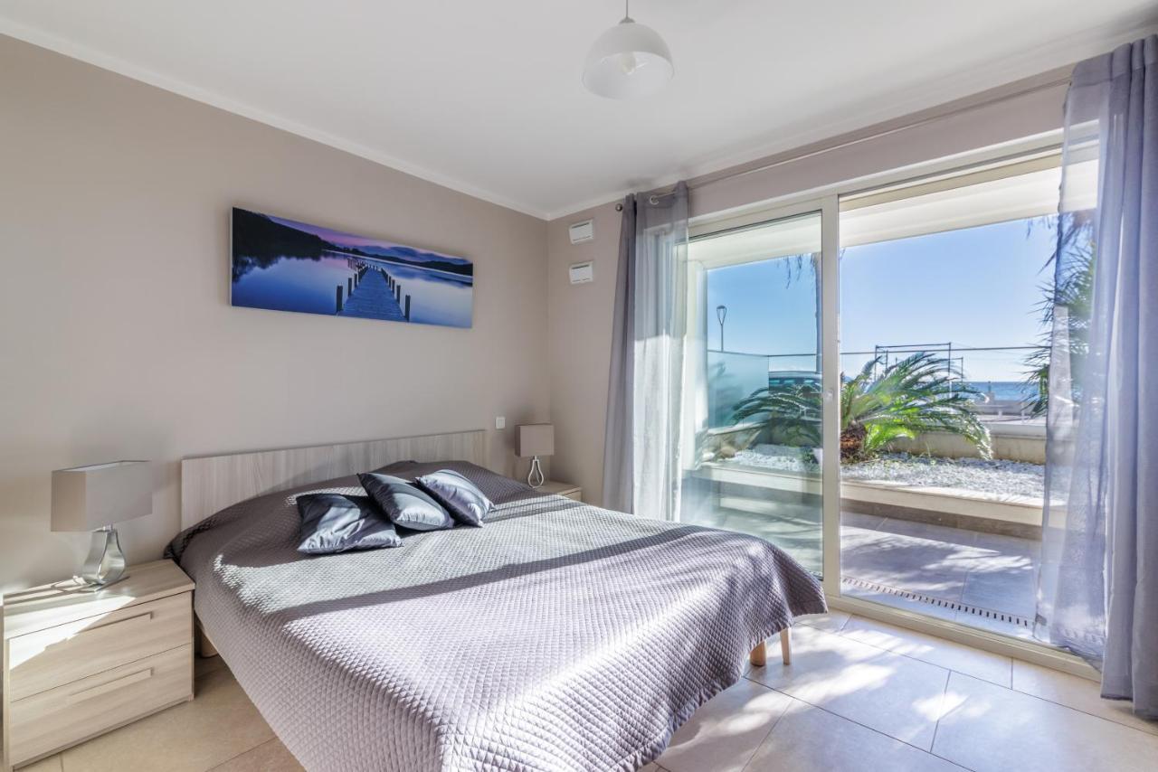 Le Midi 8 By Estates Cannes Bagian luar foto