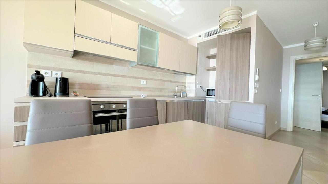 Le Midi 8 By Estates Cannes Bagian luar foto