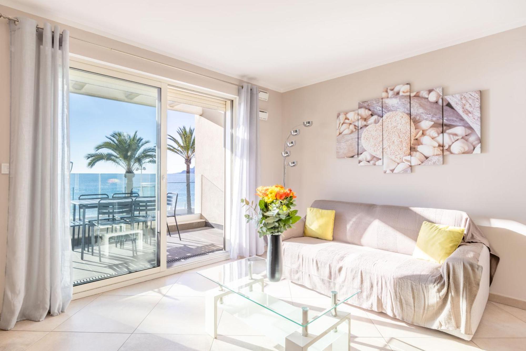 Le Midi 8 By Estates Cannes Bagian luar foto
