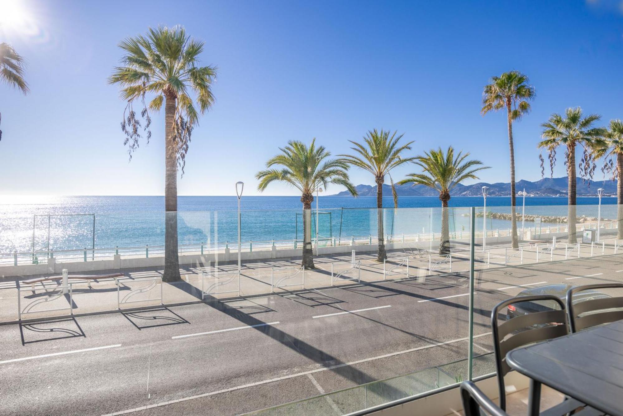 Le Midi 8 By Estates Cannes Bagian luar foto