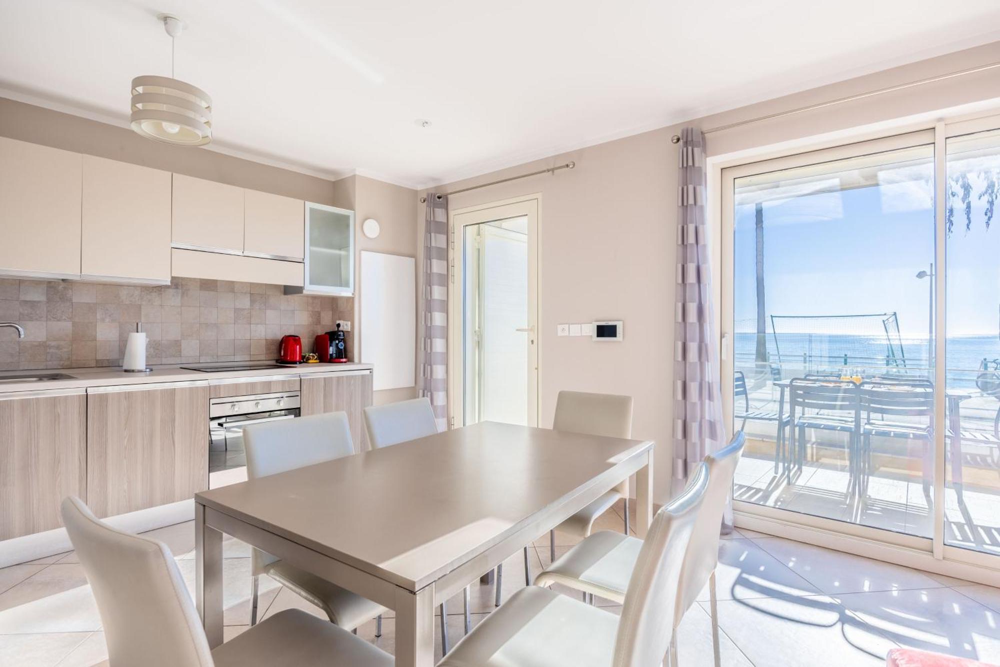 Le Midi 8 By Estates Cannes Bagian luar foto