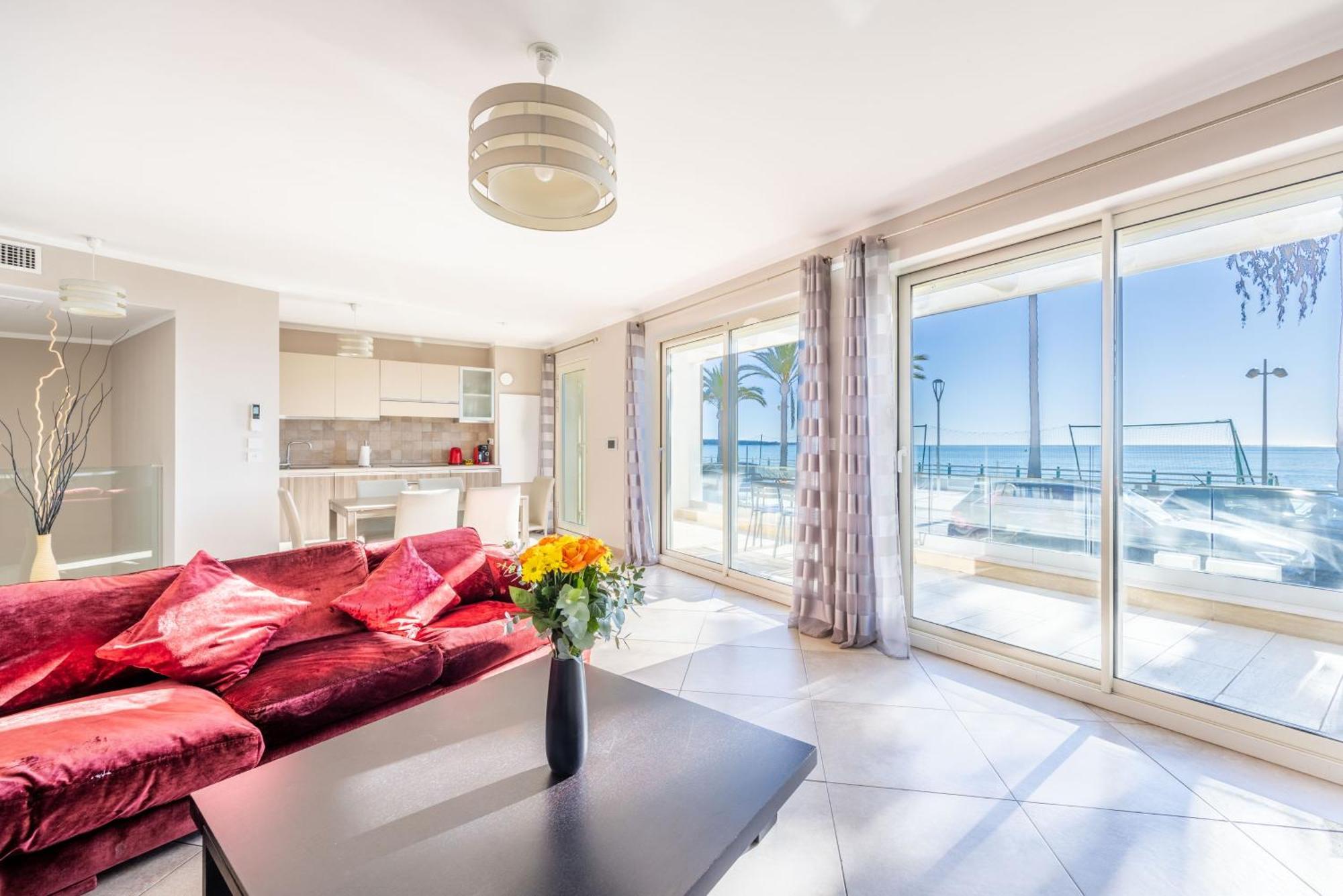 Le Midi 8 By Estates Cannes Bagian luar foto