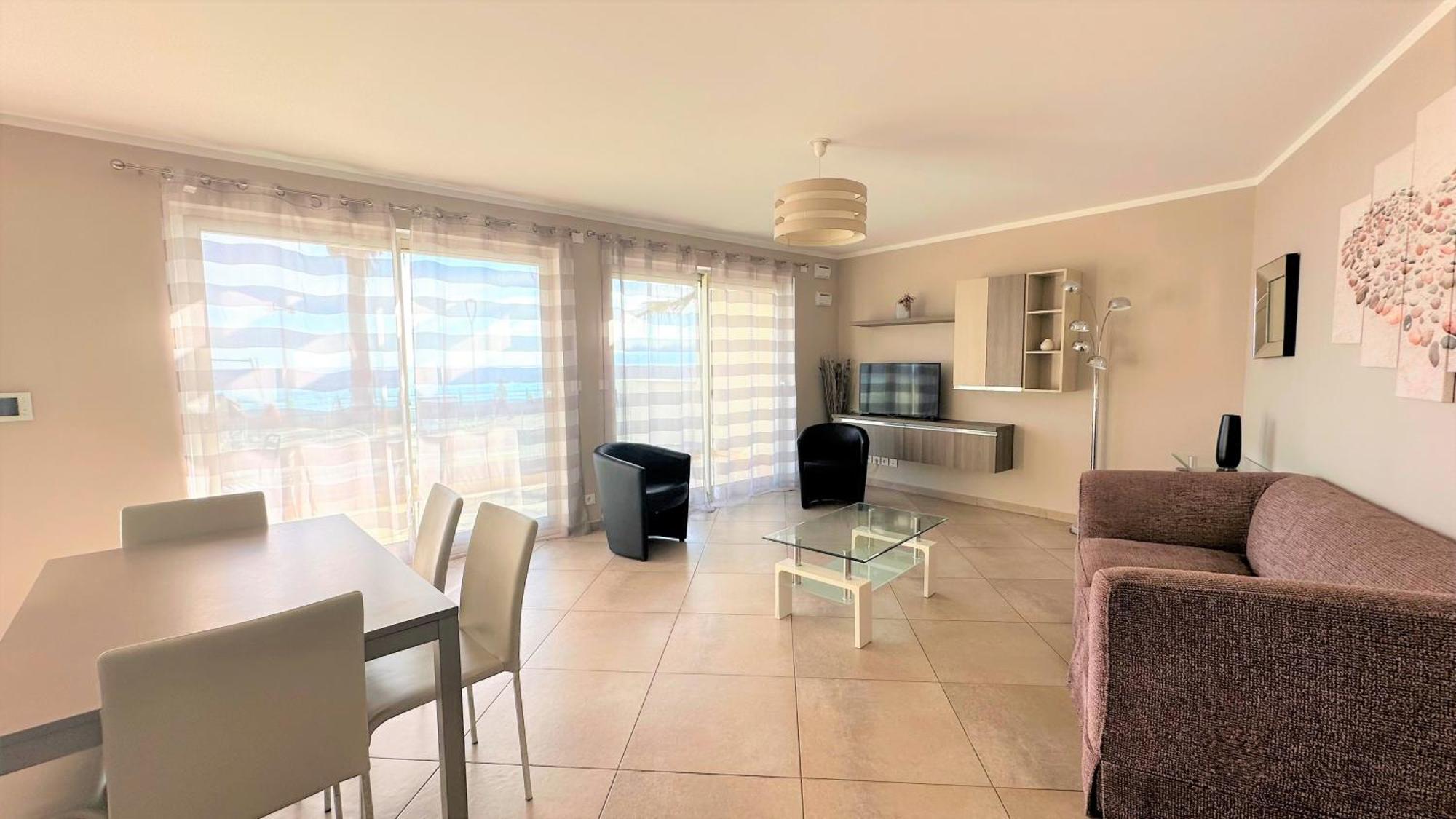 Le Midi 8 By Estates Cannes Bagian luar foto