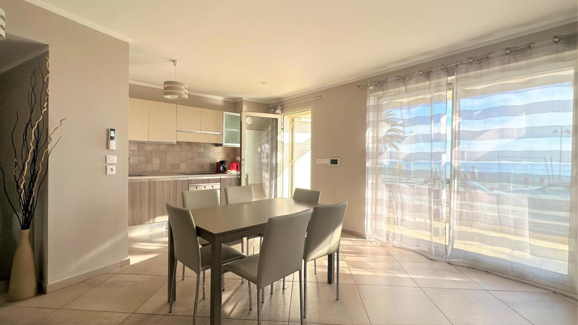 Le Midi 8 By Estates Cannes Bagian luar foto