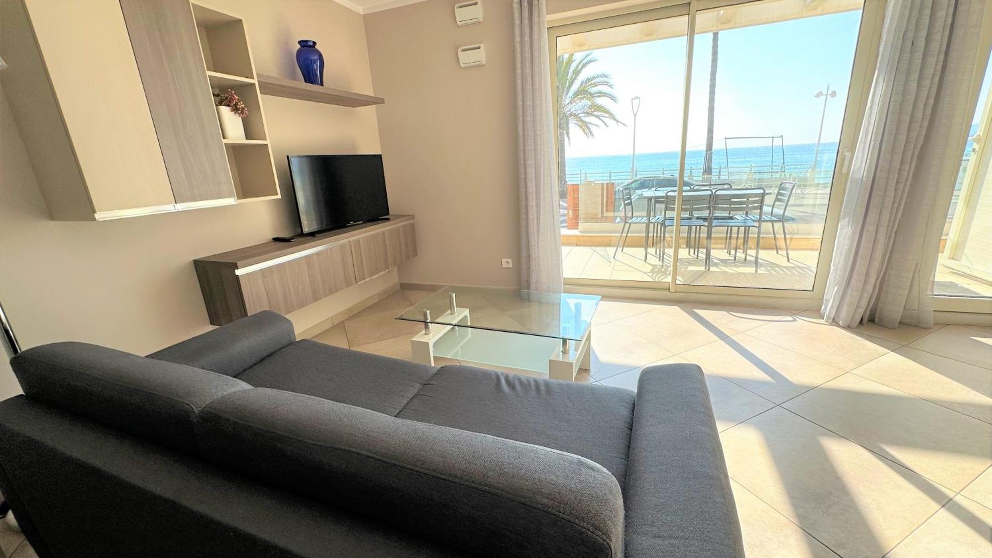 Le Midi 8 By Estates Cannes Bagian luar foto